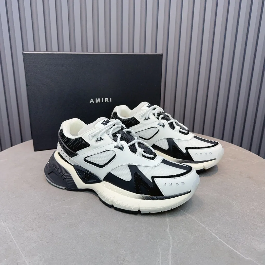 [AMIRI Amir] P: 760💰Size for couples: Female 35-40; Male 39-44; (Customized at 45.46) AMIRI Amir New Autumn and Winter Products New Autumn Latest Catwalk Couple Color Block Bread Casual Sports Shoes Series 〰 Casual fashion style full of details New generation of bone shoes popular classic upgrades Super comfortable and super popular! AUTRY is an exclusive version of AUTRY couple casual shoes from a high street brand in Los Angeles. Many celebrity Internet celebrities have the same style. Chinese new rapper Xiaobai Gali, Wang Yibo, Yang Mi and other Internet celebrity bloggers are competing for their feet. The three-dimensional molded metal logo on the side of the AJ1 shoe is on par with Nike's popular Fog. The heroic value instantly has a bit of punk rock flavor, all showing fashion sense and street style... ▪ Upper: original custom-made cowhide + original custom-made breathable mesh ▪Inner lining: original customized breathable mesh ▪Outsole: original molded two-color TPU rubber combination outsole.